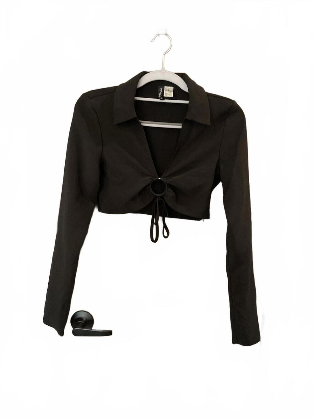 H&M Divided Womens Black Long Sleeve Cropped V Neck Blouse Size XS